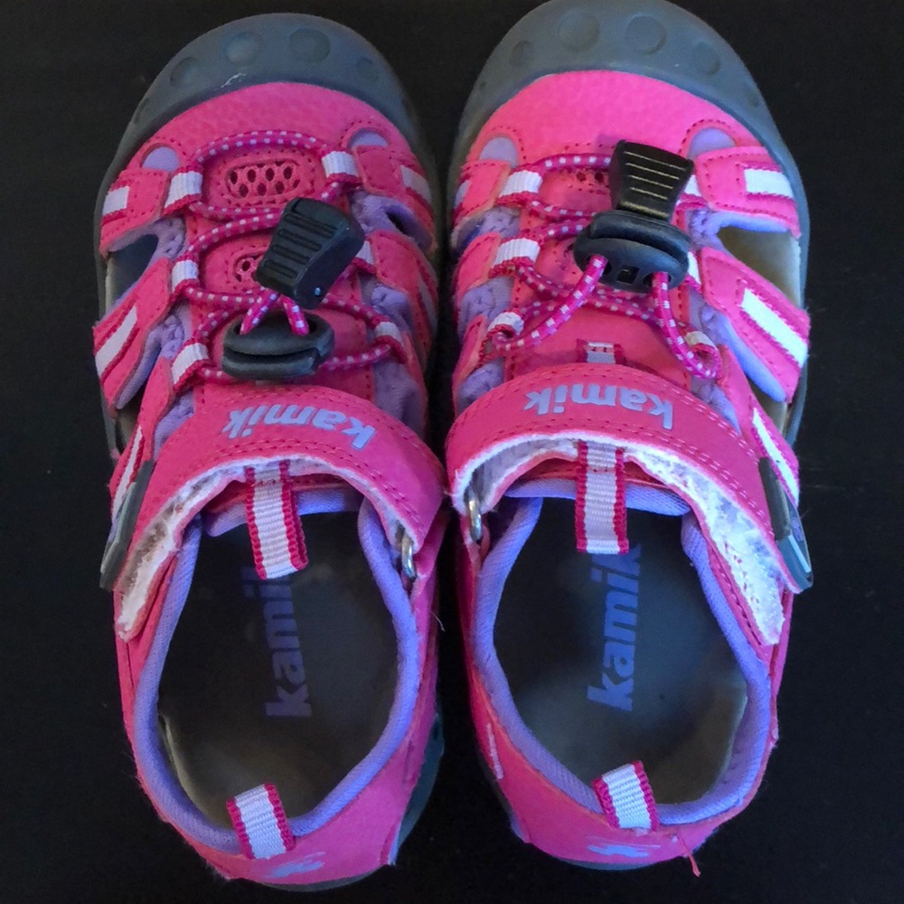 Kamik hot pink shoes size 10